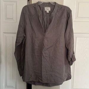 G.H. Bass & Co. Gray Blouse
